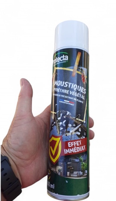 Aérosol effet choc contre les moustiques et moustiques tigres.